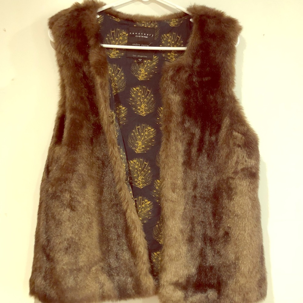 NWOT Anthropologie Faux Fur Vest, Size Small